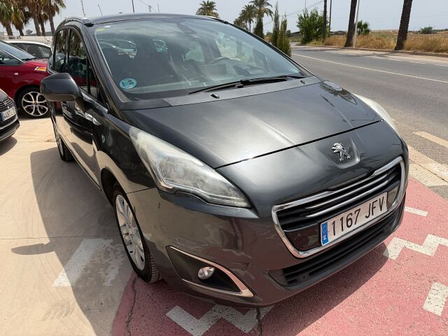 PEUGEOT 5008 ALLURE 1.6 HDI AUTO SPANISH LHD IN SPAIN 84000 MILES 7 SEATS 2015